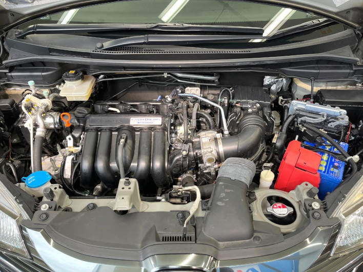 2014 Honda Fit Hybrid DAA-GP5 (UW-69f0213cd43f6)[6]