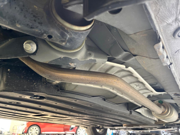 2014 Honda Fit Hybrid DAA-GP5 (UW-69f0213cd43f6)[18]