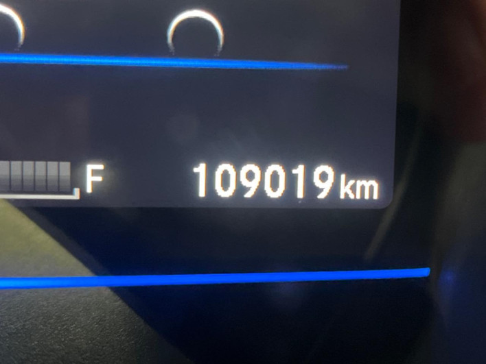 2014 Honda Fit Hybrid DAA-GP6 (UW-69f0213dafb99)[2]