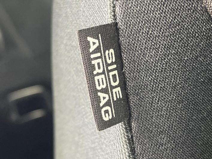 2014 Honda Fit Hybrid DAA-GP6 (UW-69f0213dafb99)[29]