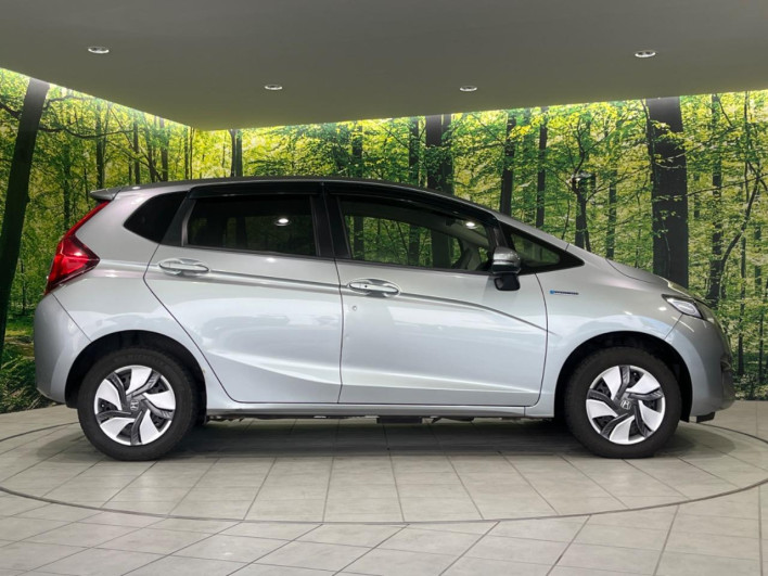 2014 Honda Fit Hybrid DAA-GP6 (UW-69f0213dafb99)[9]