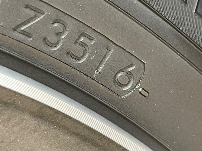 2016 Subaru XV DBA-GP7 (UW-69f0213f1e4e7)[27]