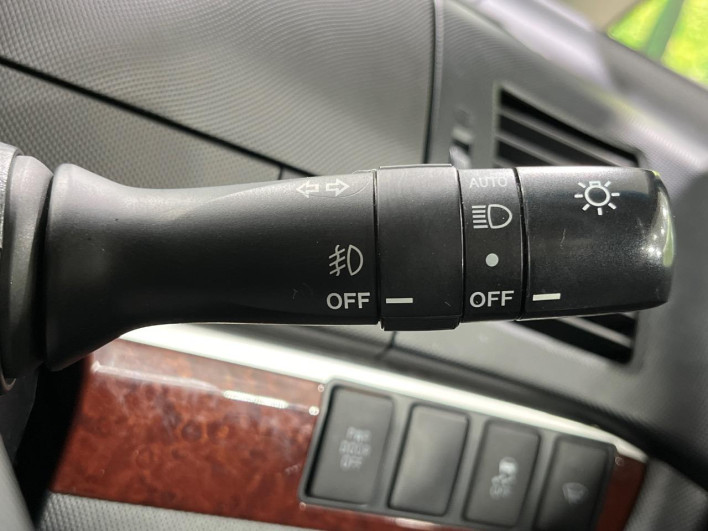 2013 Toyota Estima DBA-GSR55W (UW-69f021400ba64)[27]