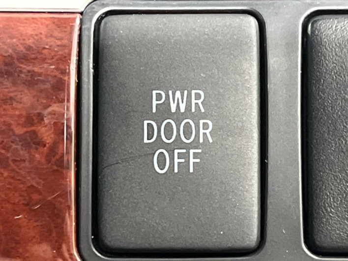 2013 Toyota Estima DBA-GSR55W (UW-69f021400ba64)[15]