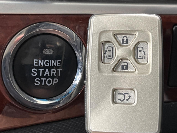 2013 Toyota Estima DBA-GSR55W (UW-69f021400ba64)[21]