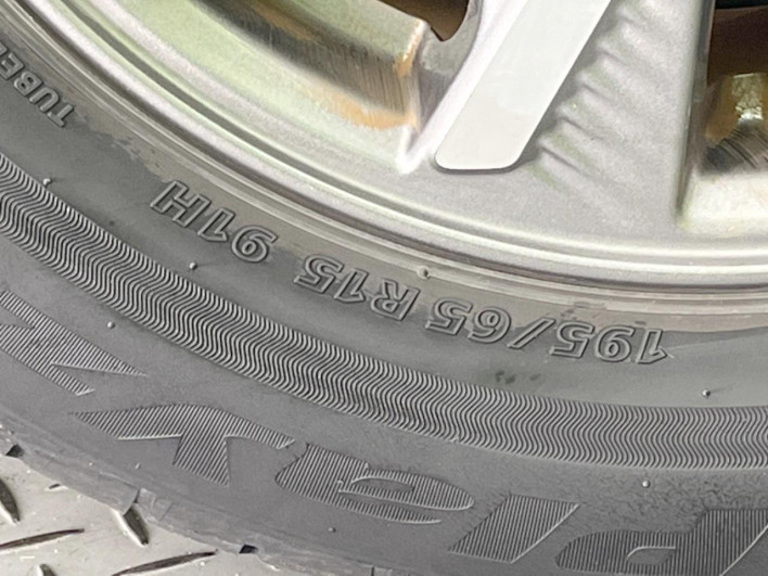 2019 Nissan Serena DAA-HC27 (UW-69f0214ad8bc1)[14]