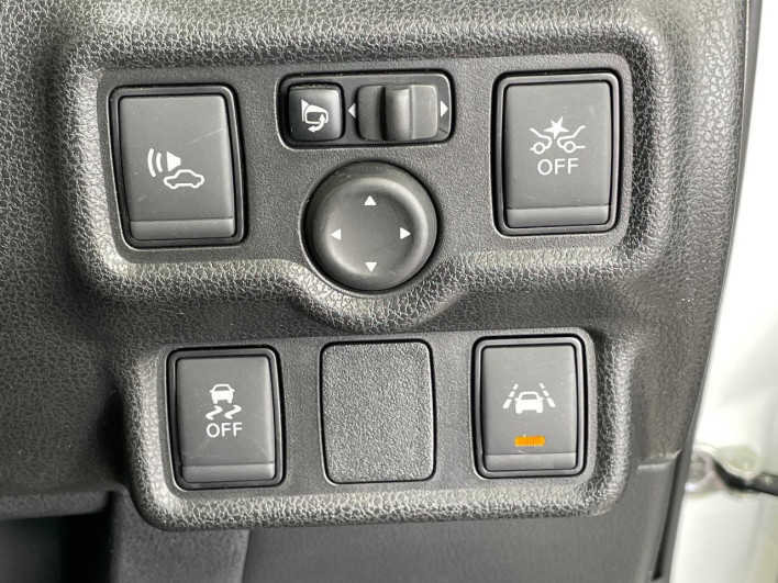 2017 Nissan Note DAA-HE12 (UW-69f0214b76164)[10]