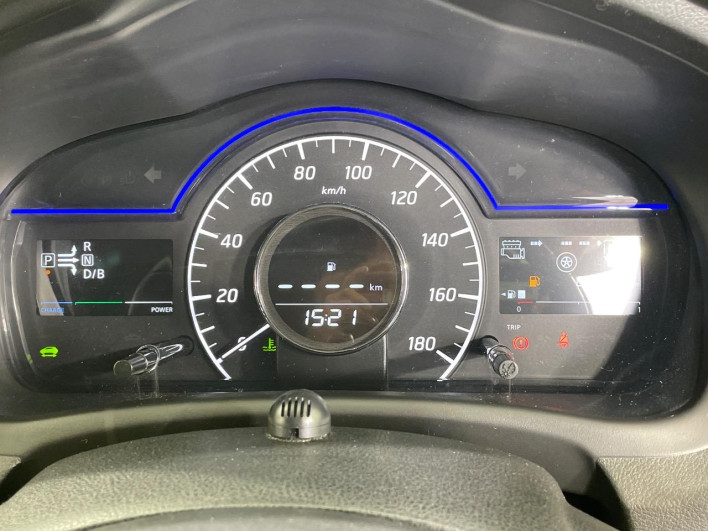 2017 Nissan Note DAA-HE12 (UW-69f0214b76164)[4]