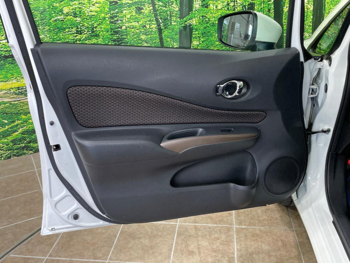 2017 Nissan Note DAA-HE12 (UW-69f0214b76164)[18]