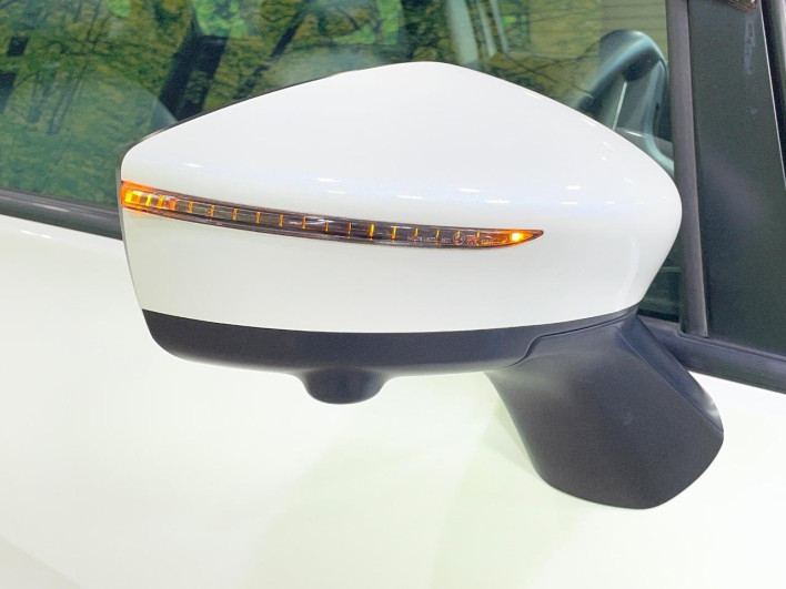 2017 Nissan Note DAA-HE12 (UW-69f0214b76164)[24]