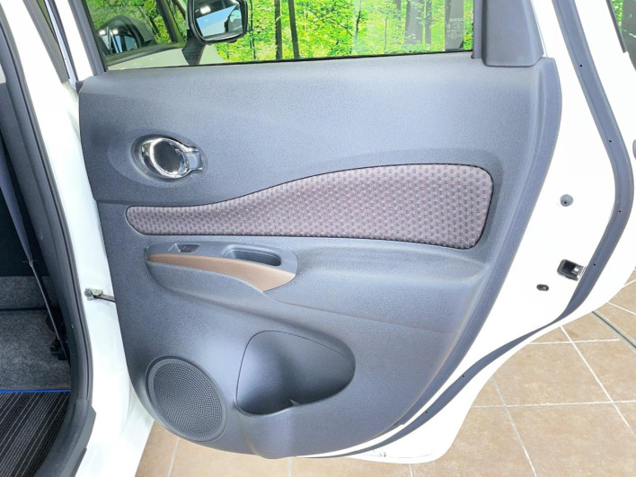 2017 Nissan Note DAA-HE12 (UW-69f0214b76164)[16]