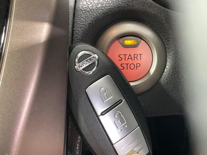 2017 Nissan Note DAA-HE12 (UW-69f0214b76164)[11]