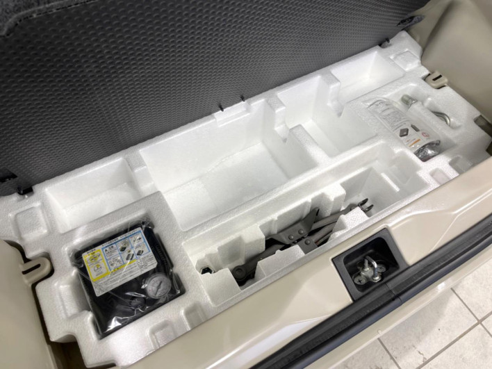 2019 Suzuki ALTO Lapin DBA-HE33S (UW-69f0214fb69fe)[19]