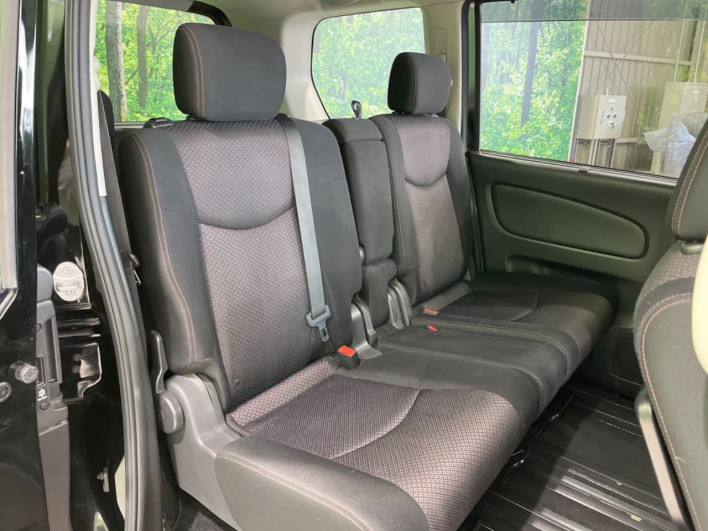 2013 Nissan Serena DAA-HFC26 (UW-69f02151ad5e1)[7]