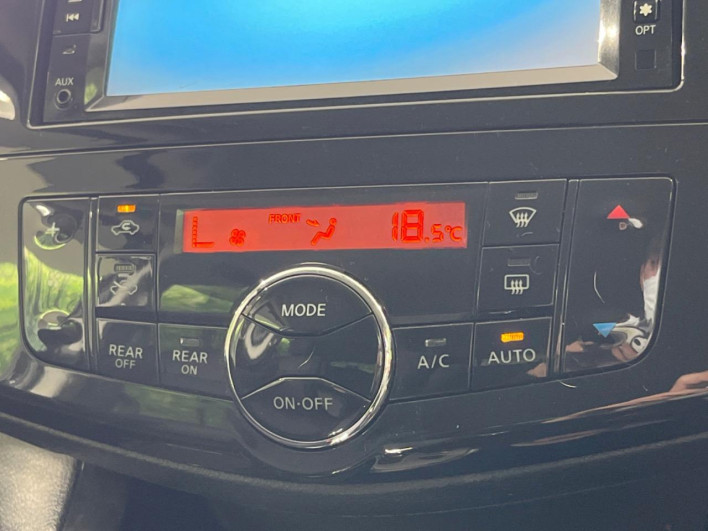 2013 Nissan Serena DAA-HFC26 (UW-69f02151ad5e1)[29]