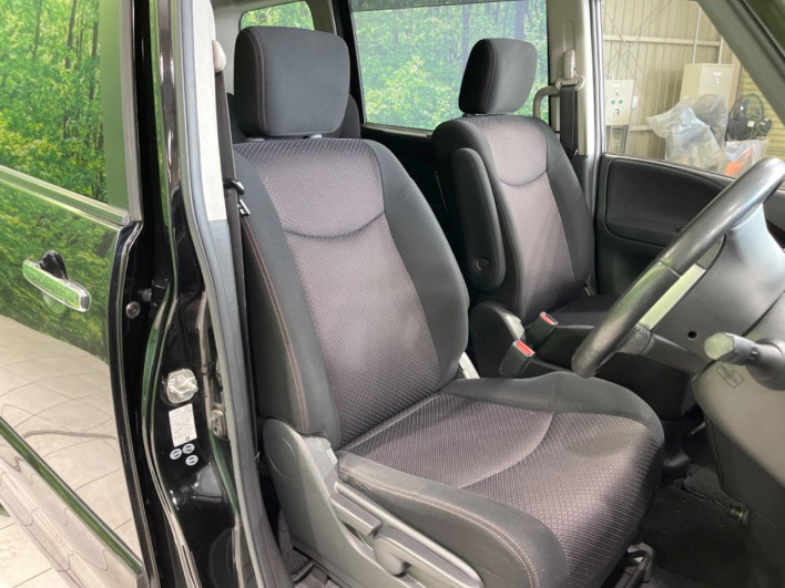 2013 Nissan Serena DAA-HFC26 (UW-69f02151ad5e1)[6]