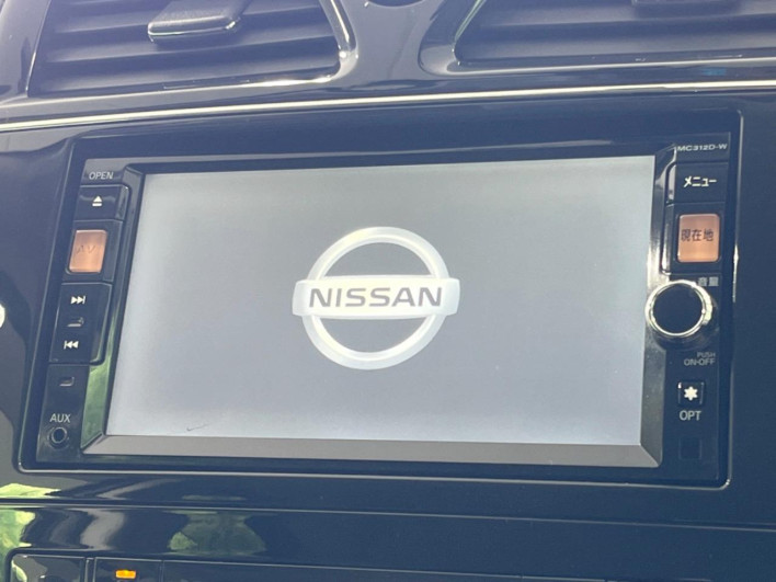 2013 Nissan Serena DAA-HFC26 (UW-69f02151ad5e1)[28]