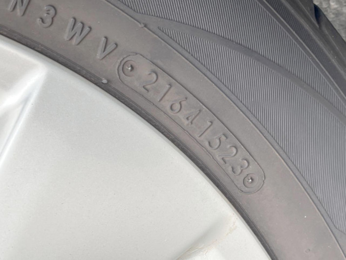 2013 Nissan Serena DAA-HFC26 (UW-69f021528045f)[13]