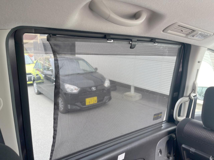 2013 Nissan Serena DAA-HFC26 (UW-69f021528045f)[29]