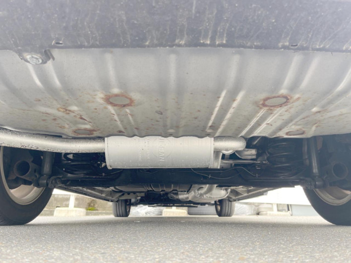 2013 Nissan Serena DAA-HFC26 (UW-69f021528045f)[27]