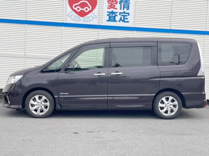 2013 Nissan Serena DAA-HFC26 (UW-69f021528045f)[22]