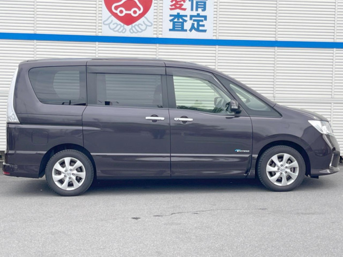 2013 Nissan Serena DAA-HFC26 (UW-69f021528045f)[16]