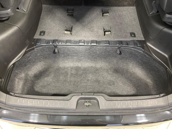 2014 Nissan Serena DAA-HFC26 (UW-69f021528b764)[21]