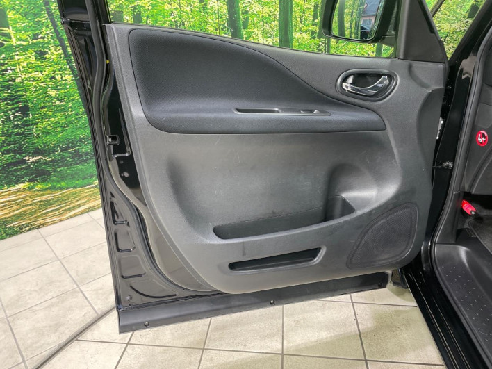 2014 Nissan Serena DAA-HFC26 (UW-69f021528b764)[24]