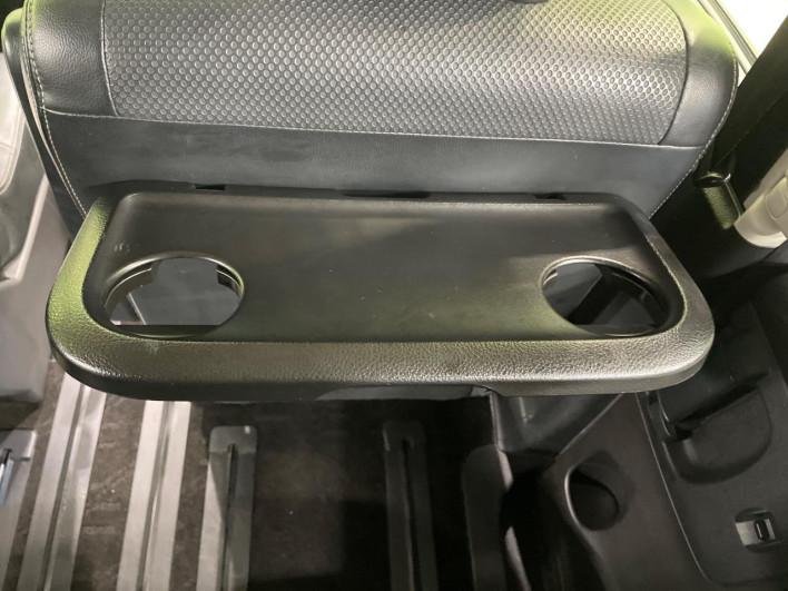 2014 Nissan Serena DAA-HFC26 (UW-69f021528b764)[28]