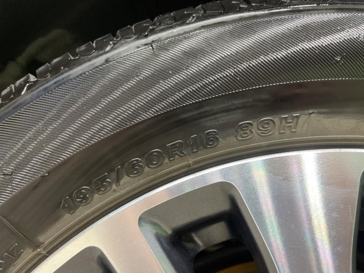 2014 Nissan Serena DAA-HFC26 (UW-69f021528b764)[7]