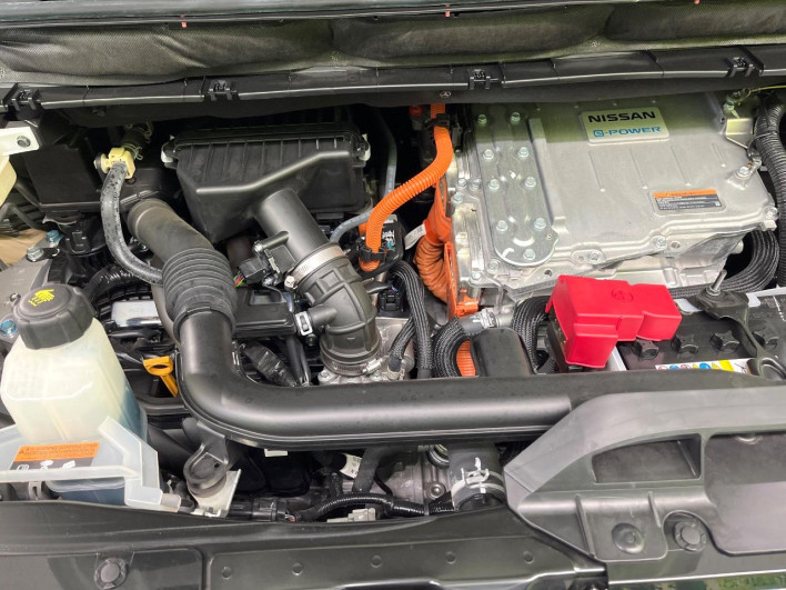 2022 Nissan Serena 6AA-HFC27 (UW-69f02153b60f5)[4]