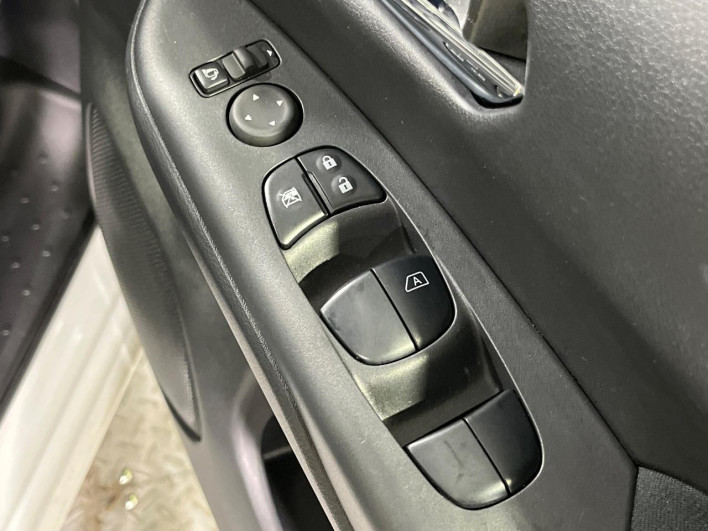 2022 Nissan Serena 6AA-HFC27 (UW-69f021543634e)[27]