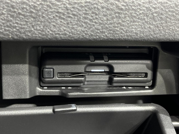 2022 Nissan Serena 6AA-HFC27 (UW-69f021543634e)[8]