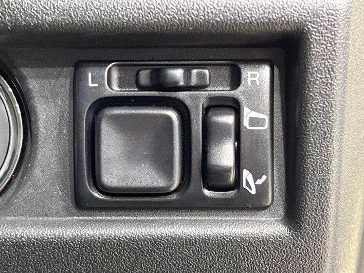 2019 Suzuki Jimny 3BA-JB64W (UW-69f0215604179)[7]