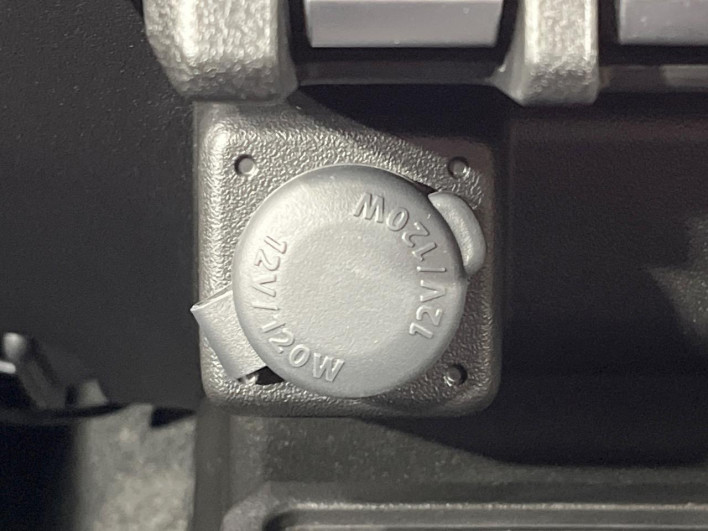 2019 Suzuki Jimny 3BA-JB64W (UW-69f0215604179)[28]