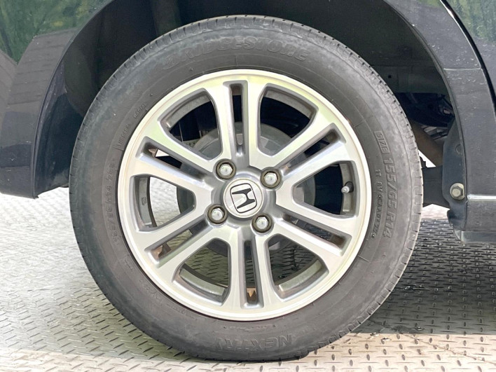 2014 Honda N-BOX DBA-JF1 (UW-69f0215b1bb0f)[22]