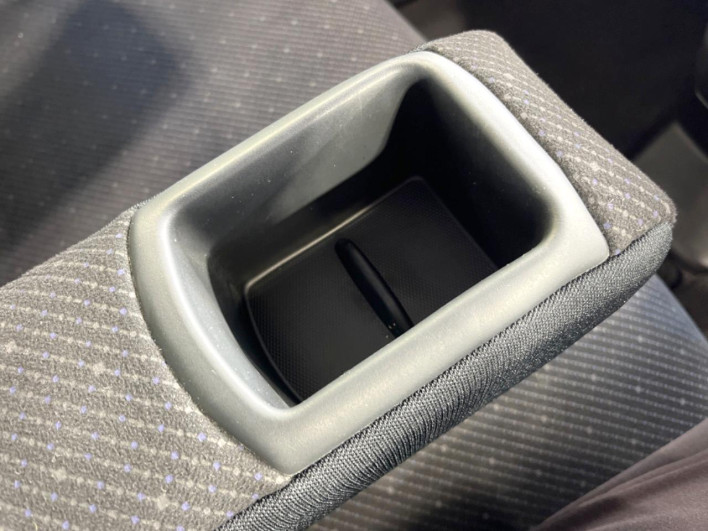 2015 Honda N-BOX DBA-JF1 (UW-69f0215bd910b)[27]