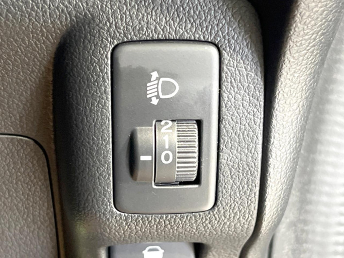 2015 Honda N-BOX DBA-JF1 (UW-69f0215bd910b)[8]