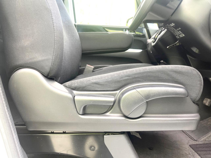 2015 Honda N-BOX CUSTOM DBA-JF1 (UW-69f0215c1ef8c)[17]