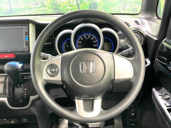 2016 Honda N-BOX CUSTOM DBA-JF1 (UW-69f0215d15d62)[5]