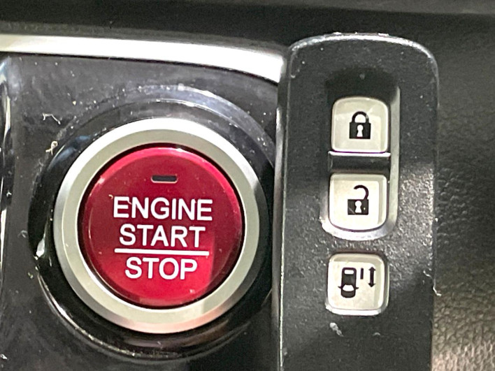 2016 Honda N-BOX CUSTOM DBA-JF1 (UW-69f0215d15d62)[16]