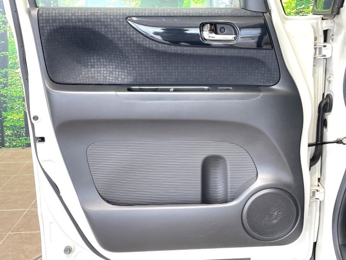 2016 Honda N-BOX CUSTOM DBA-JF1 (UW-69f0215d15d62)[24]