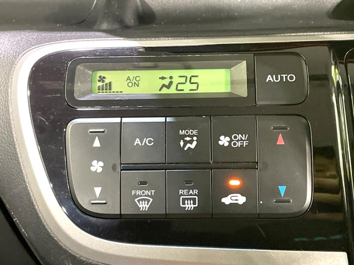 2013 Honda N-BOX DBA-JF1 (UW-69f0215e04c58)[23]