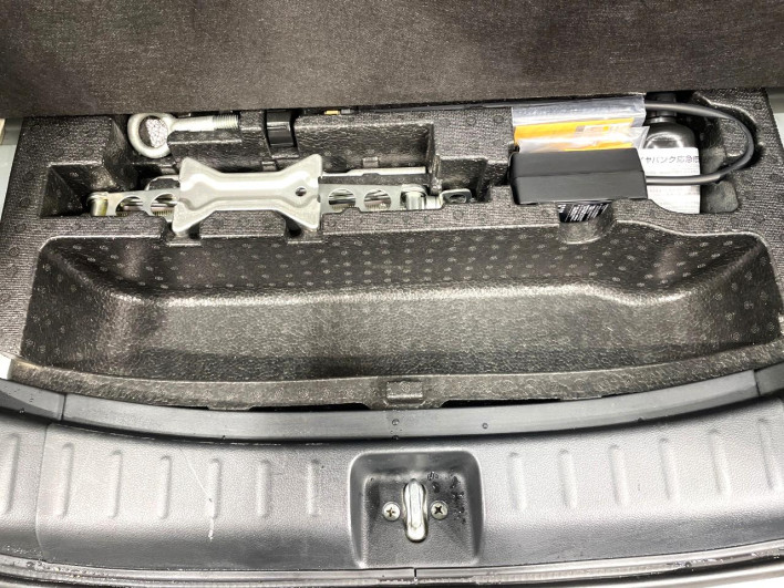 2013 Honda N-BOX DBA-JF1 (UW-69f0215e04c58)[17]