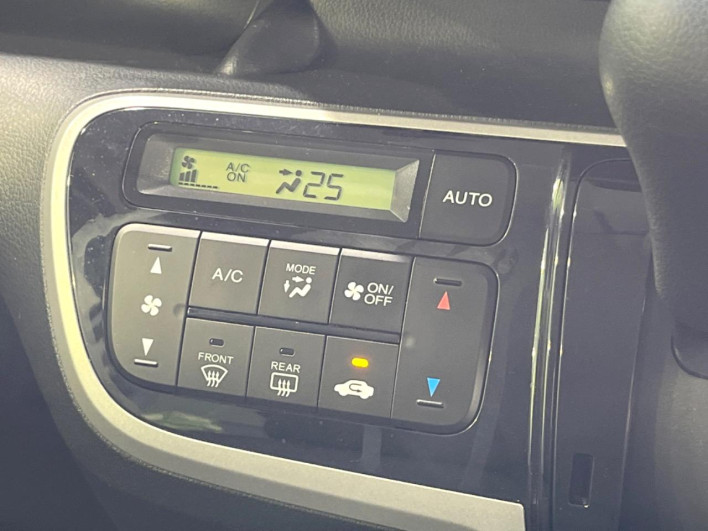 2013 Honda N-BOX DBA-JF1 (UW-69f0215f0ca09)[22]