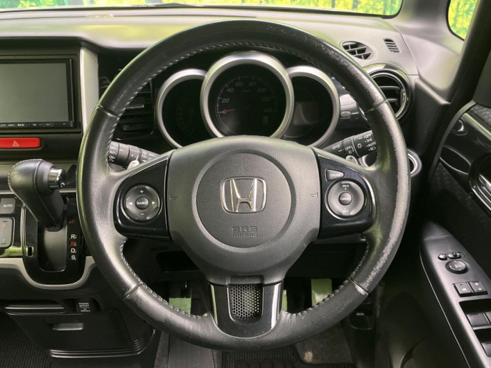 2013 Honda N-BOX CUSTOM DBA-JF1 (UW-69f0215f697cb)[22]