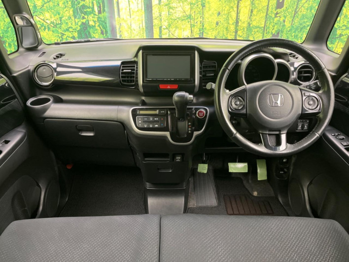 2013 Honda N-BOX CUSTOM DBA-JF1 (UW-69f0215f697cb)[21]