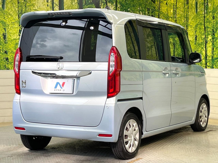 2017 Honda N-BOX DBA-JF3 (UW-69f0215fe85a7)[26]