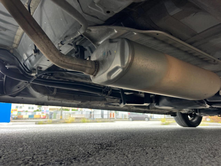 2018 Honda N-BOX CUSTOM DBA-JF3 (UW-69f0216059440)[17]