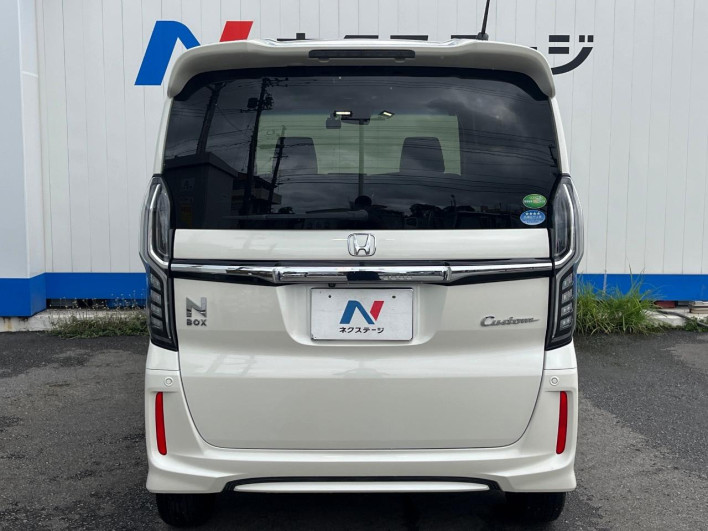 2018 Honda N-BOX CUSTOM DBA-JF3 (UW-69f0216059440)[22]